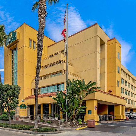 La Quinta By Wyndham Anaheim Hotel Exterior photo