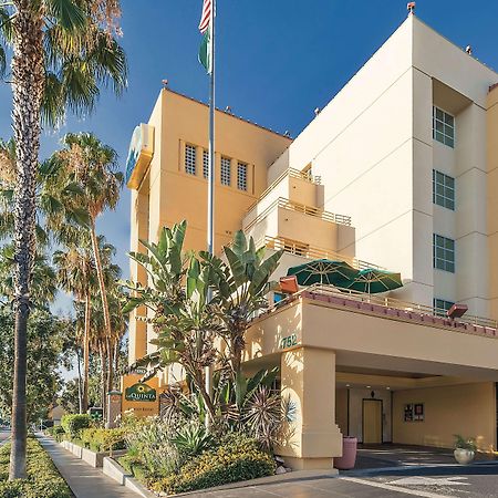 La Quinta By Wyndham Anaheim Hotel Exterior photo